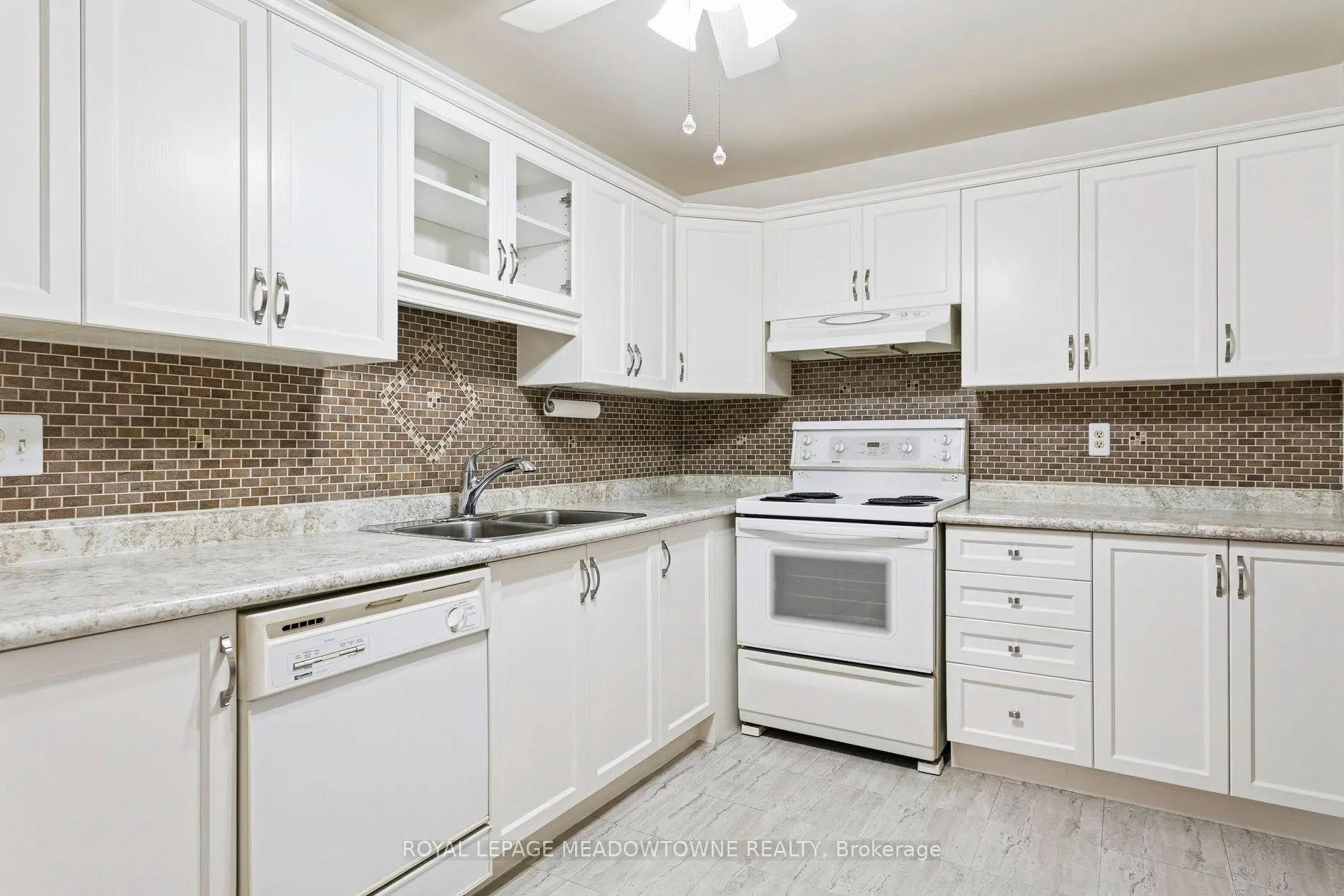 2701 Aquitaine Avenue, #3