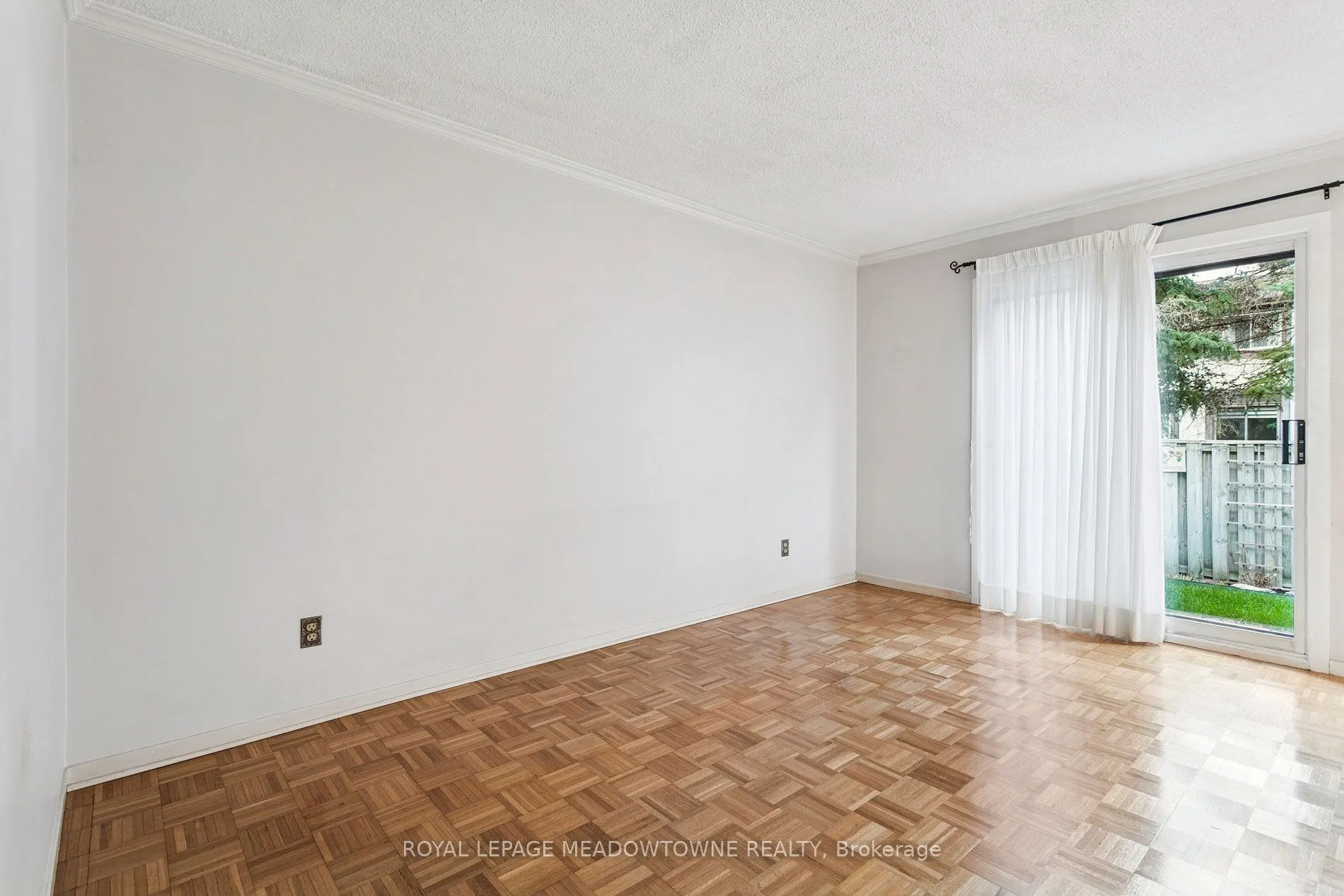 2701 Aquitaine Avenue, #3