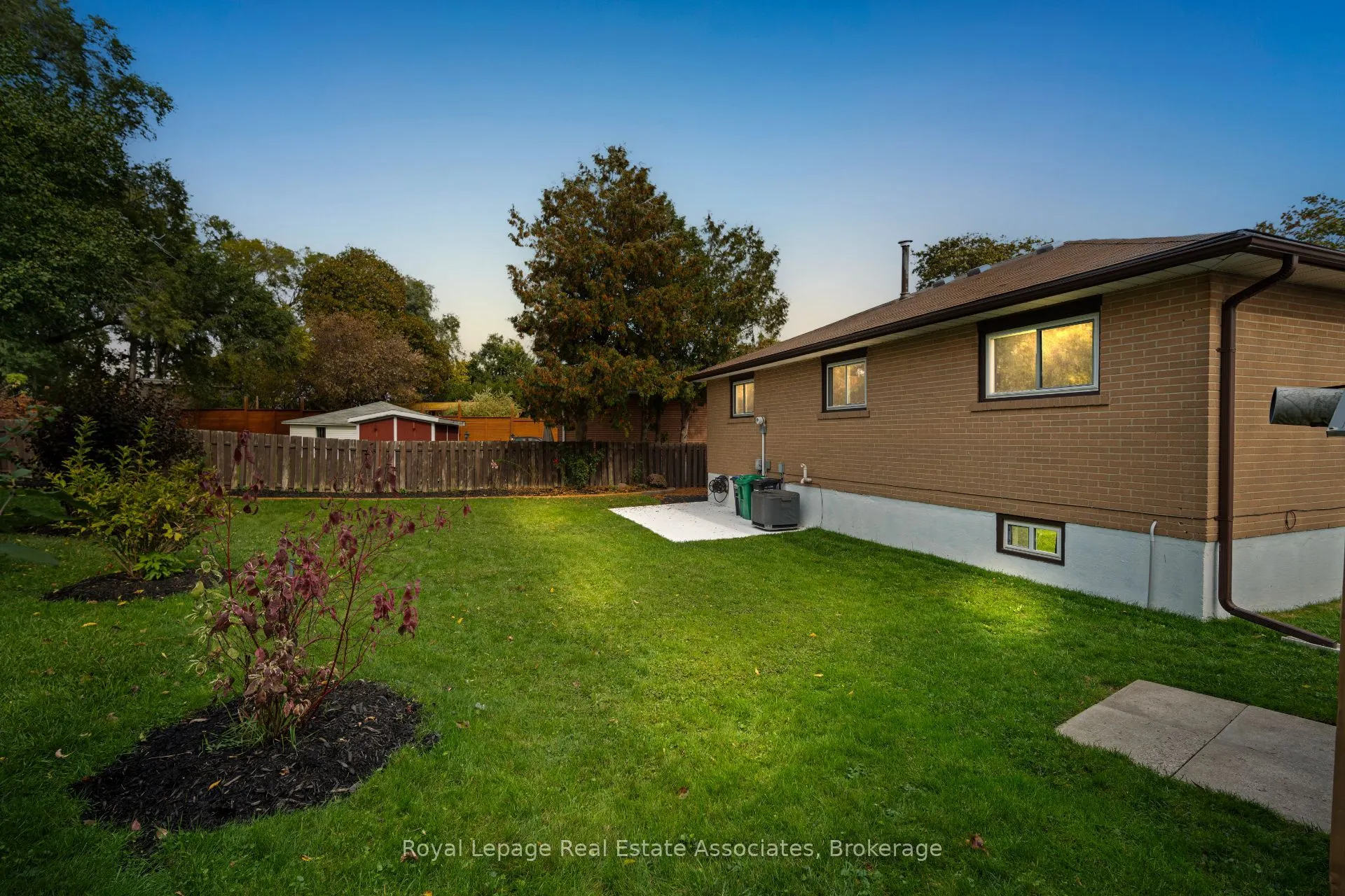 60 Windermere Court