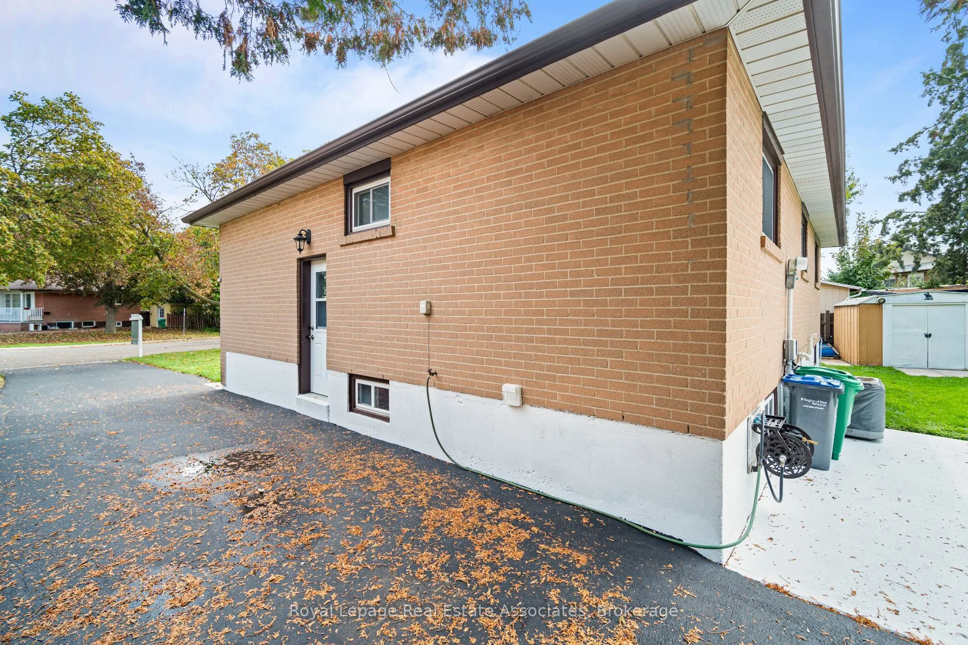 60 Windermere Court