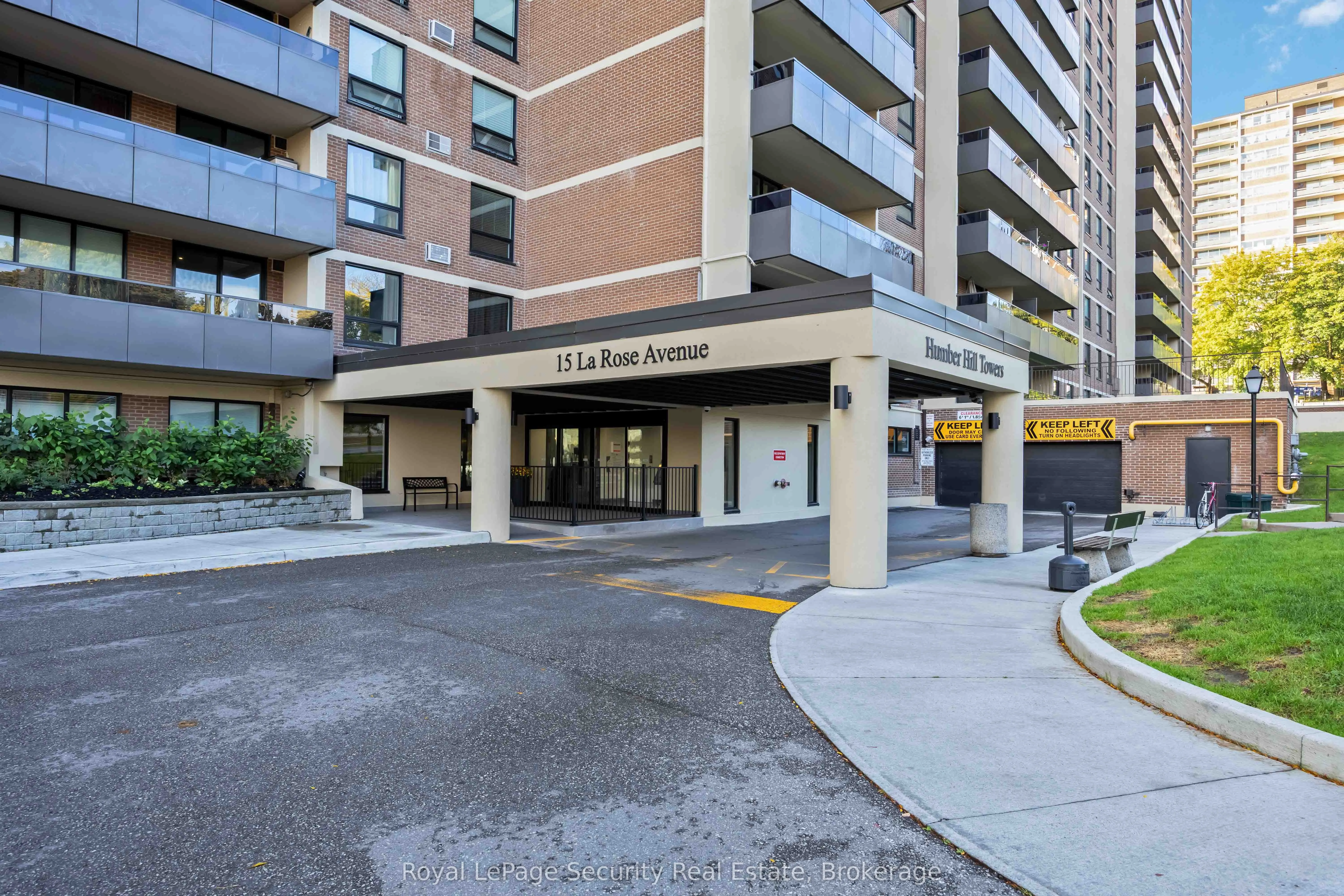 15 La Rose Avenue, #1517