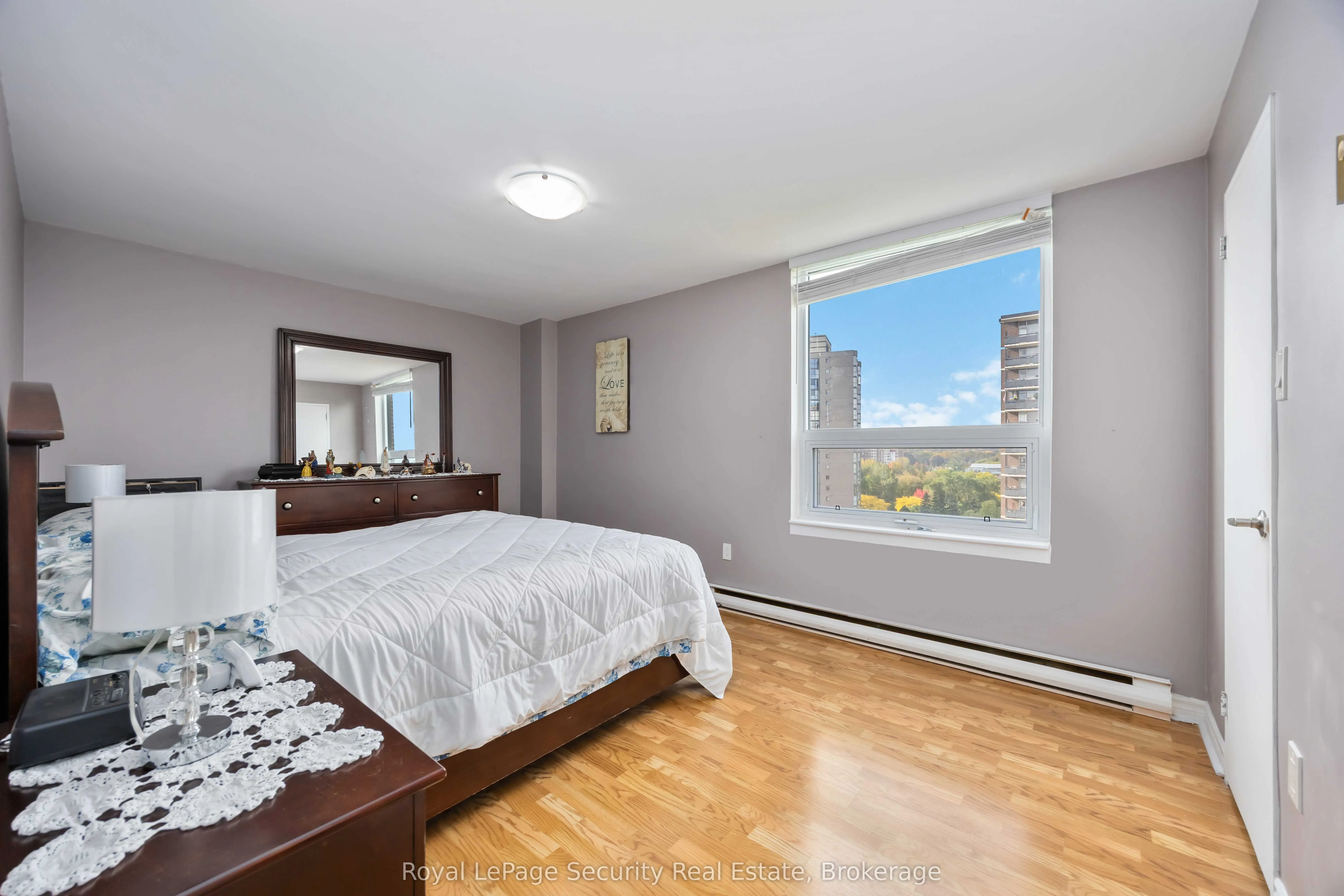15 La Rose Avenue, #1517
