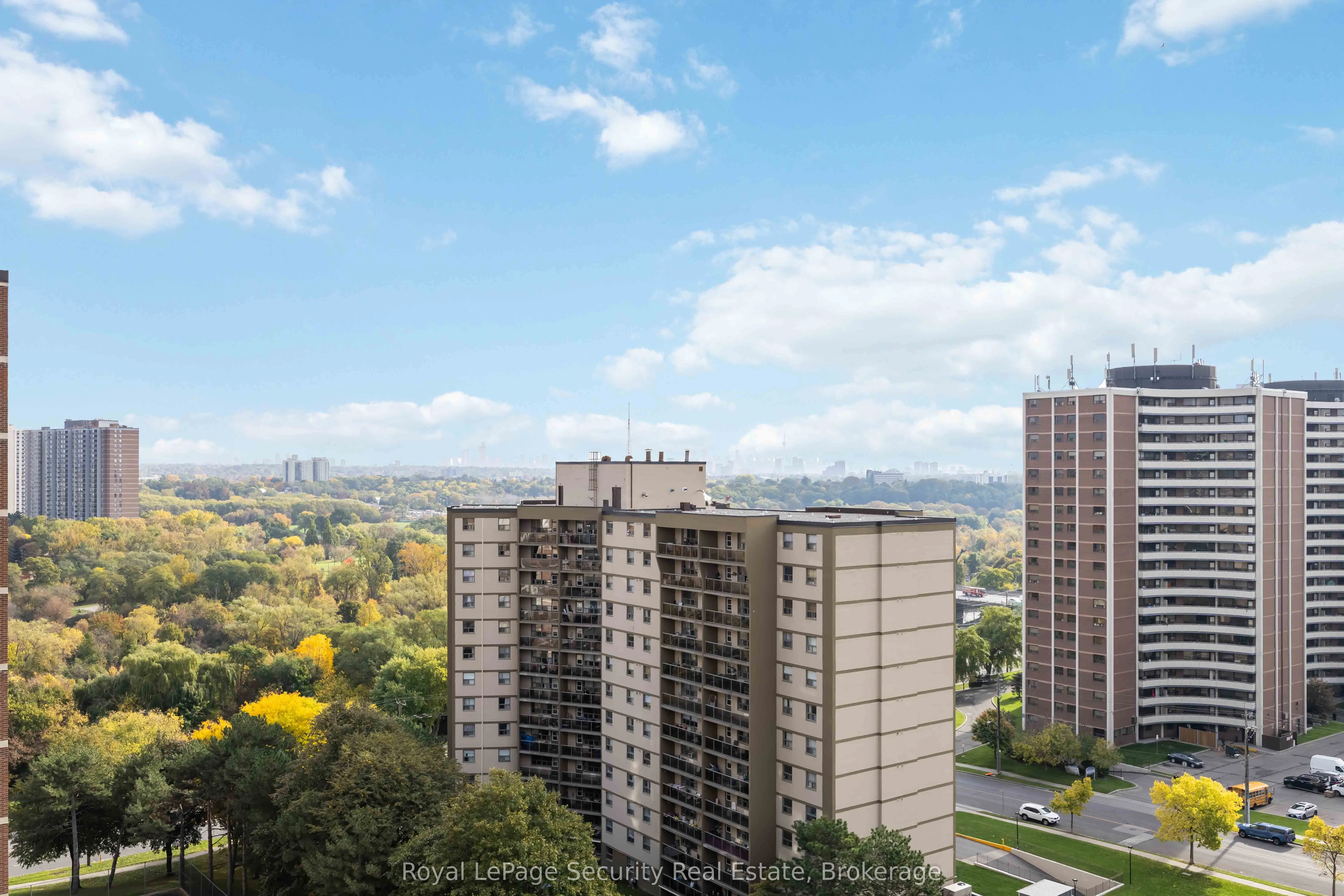 15 La Rose Avenue, #1517