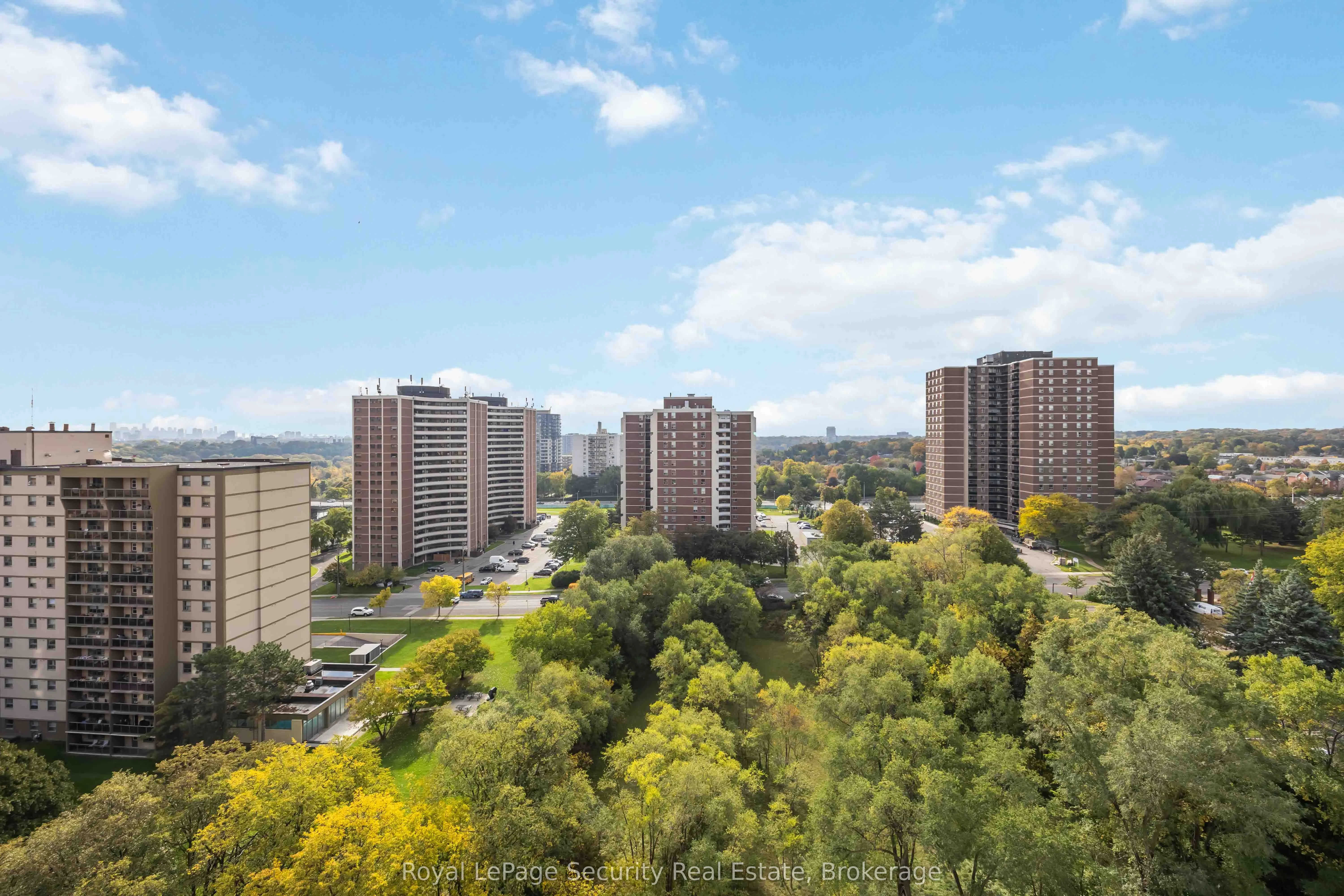 15 La Rose Avenue, #1517