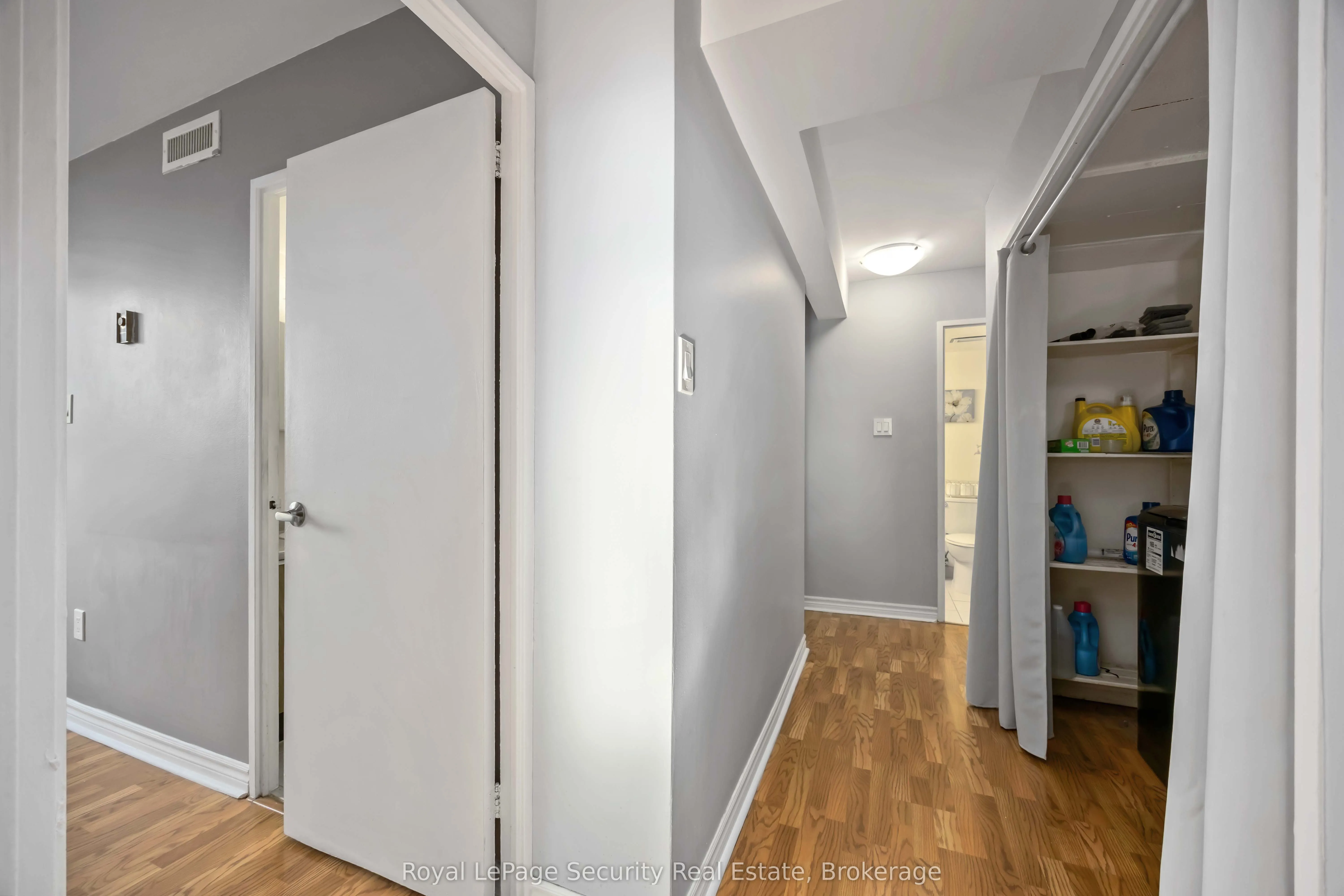 15 La Rose Avenue, #1517