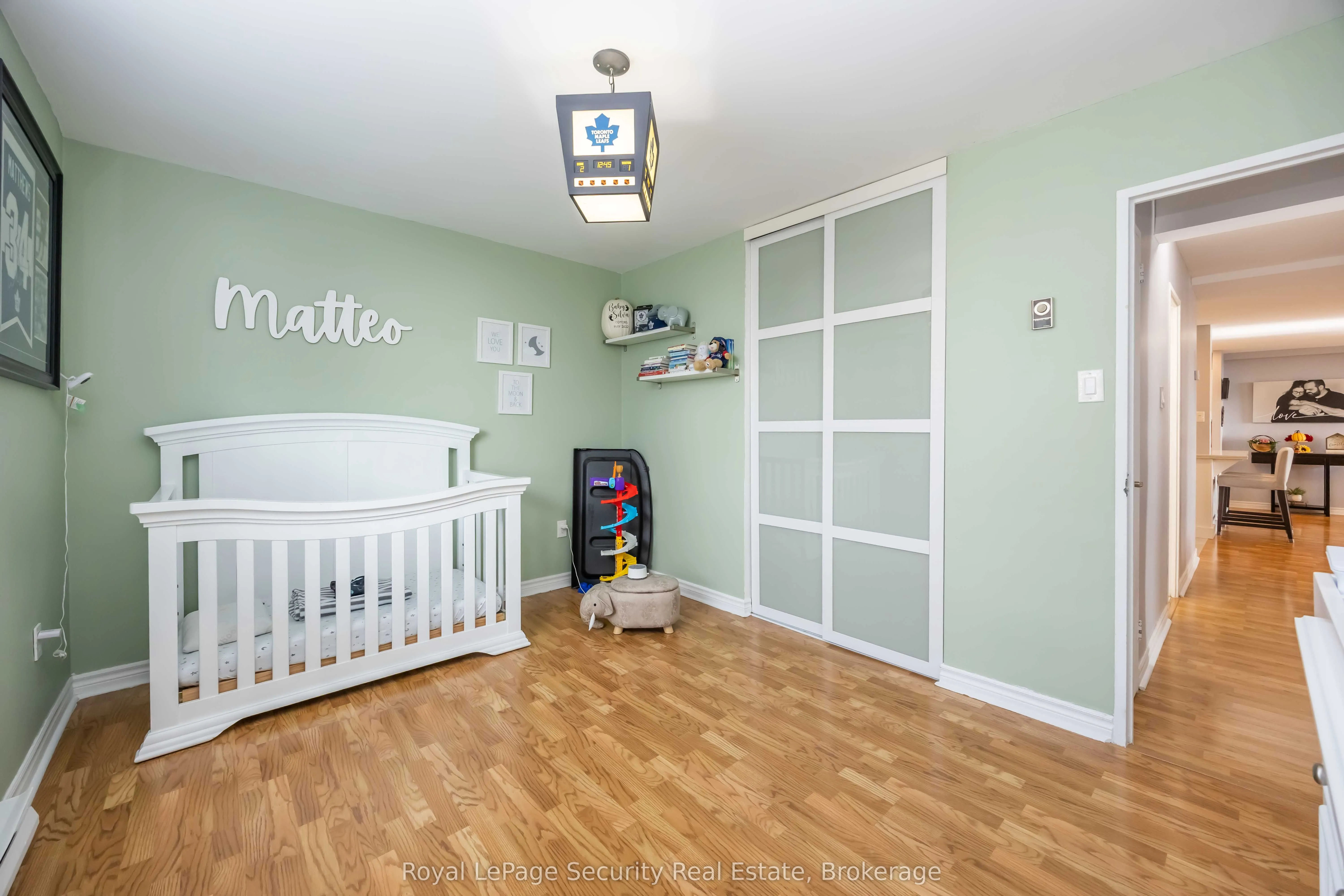 15 La Rose Avenue, #1517