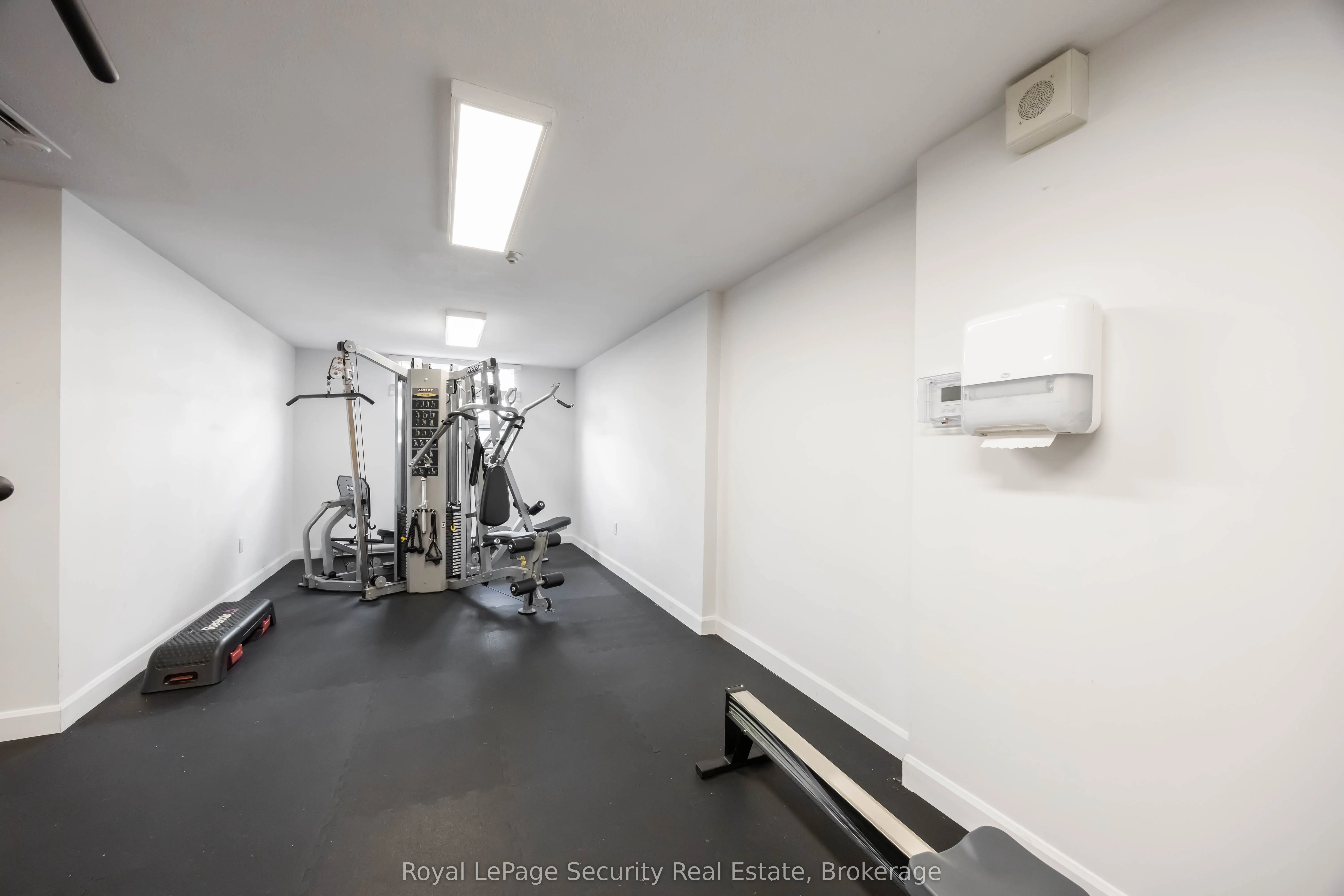 15 La Rose Avenue, #1517