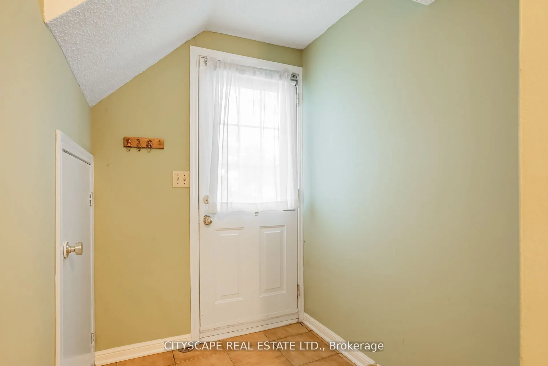 22 Jade Crescent