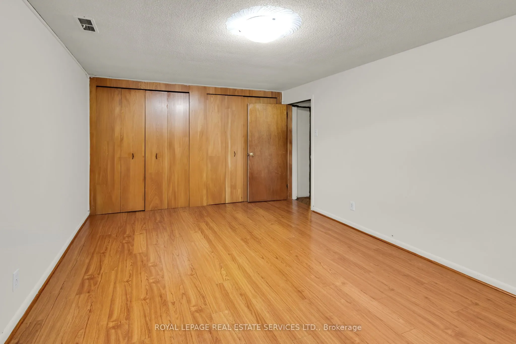 16 Redfern Avenue