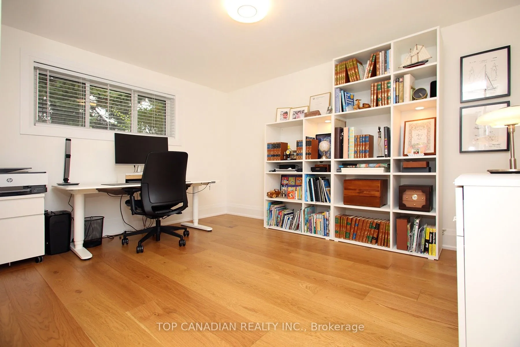 645 Castleguard Crescent