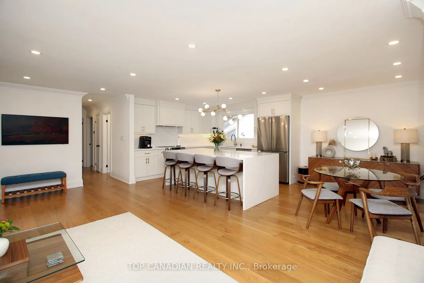 645 Castleguard Crescent