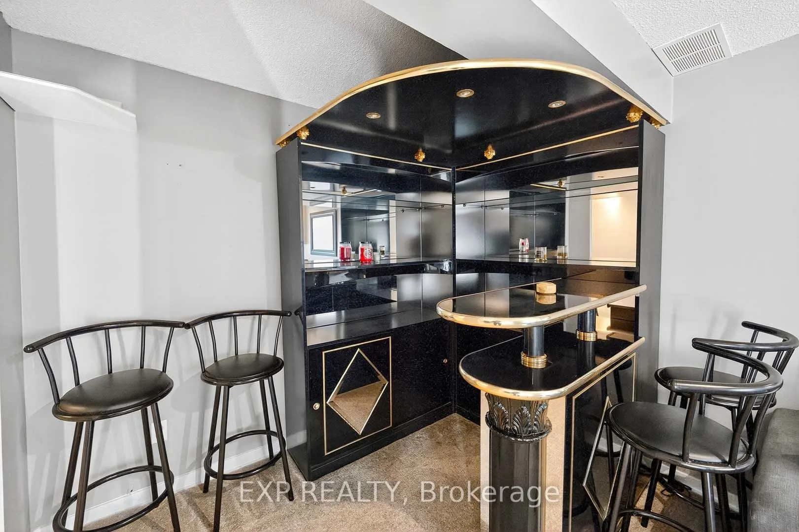 32 Collins Crescent, #31