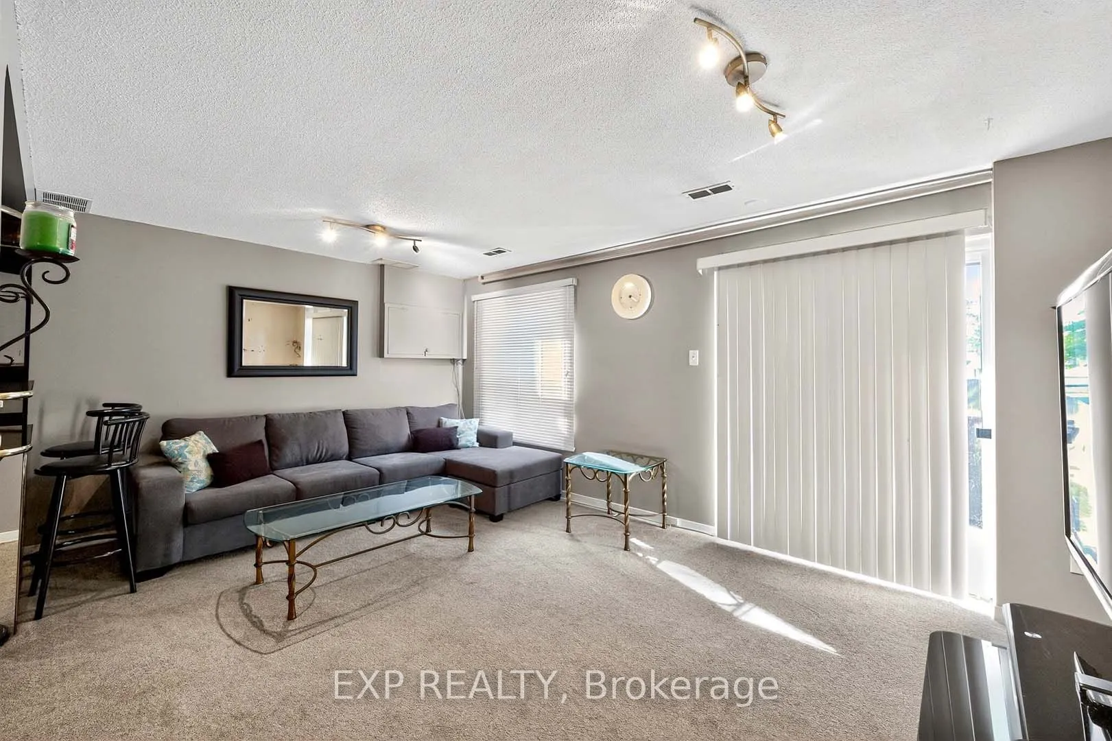 32 Collins Crescent, #31