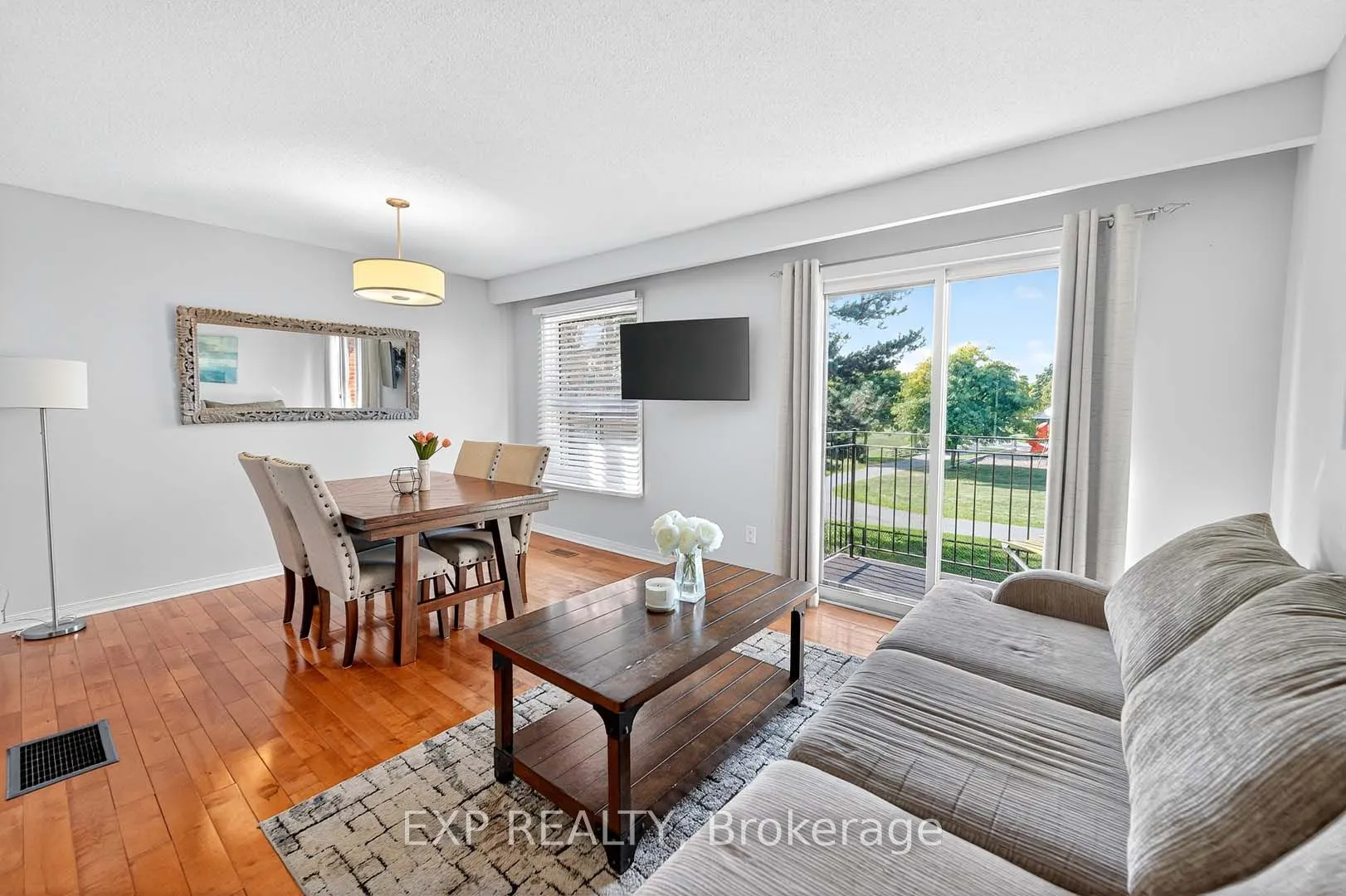 32 Collins Crescent, #31