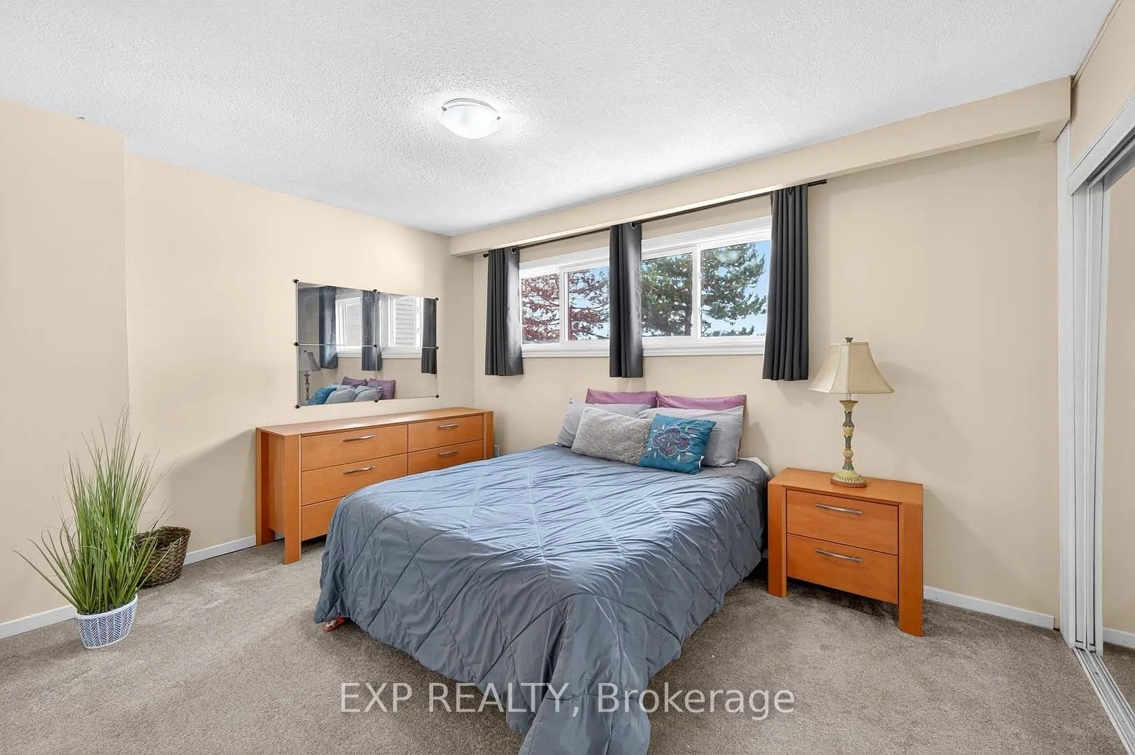 32 Collins Crescent, #31