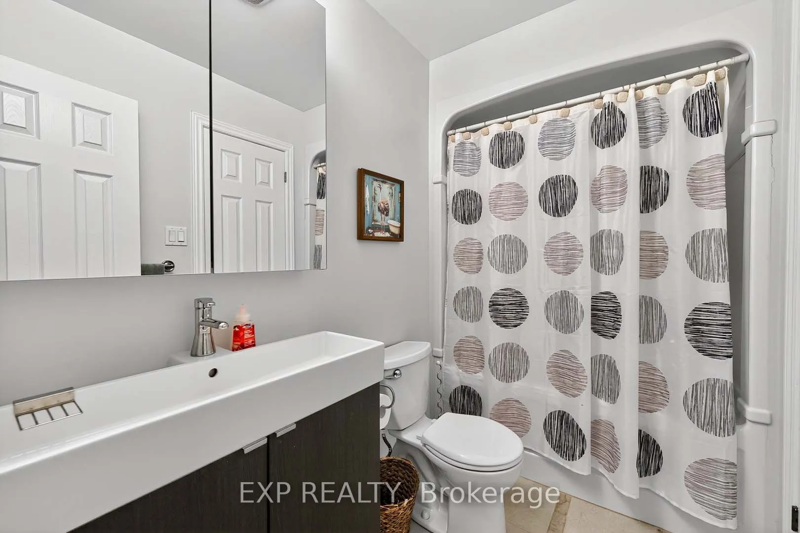 32 Collins Crescent, #31