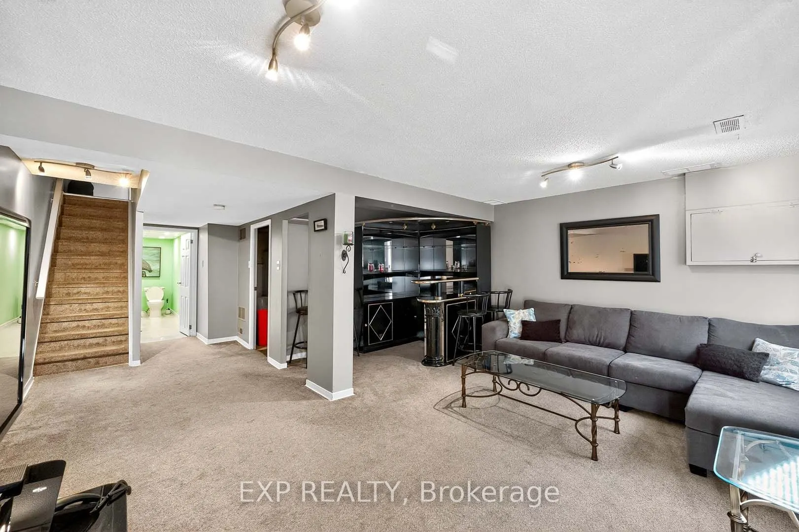 32 Collins Crescent, #31