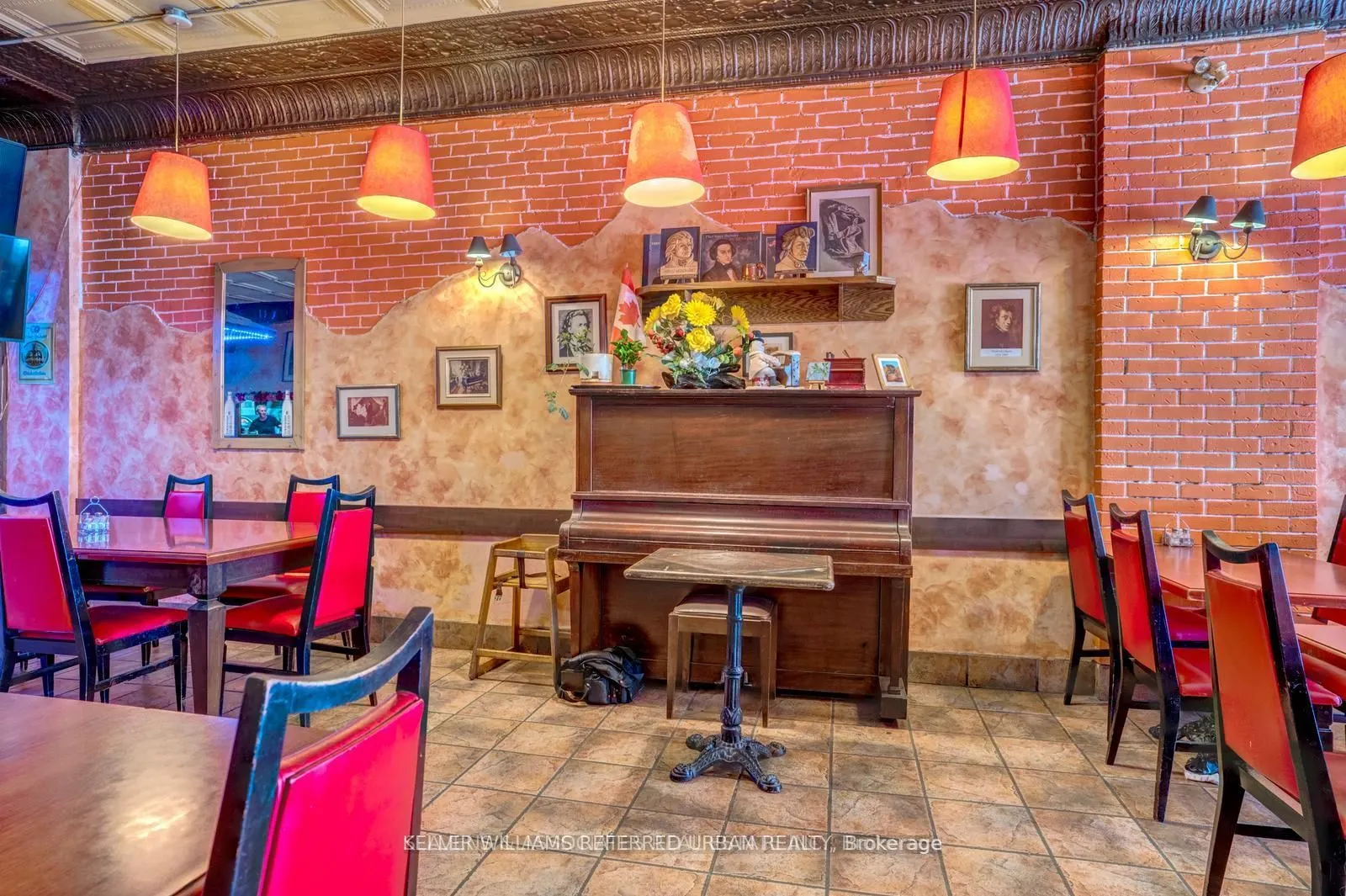 165 Roncesvalles Avenue