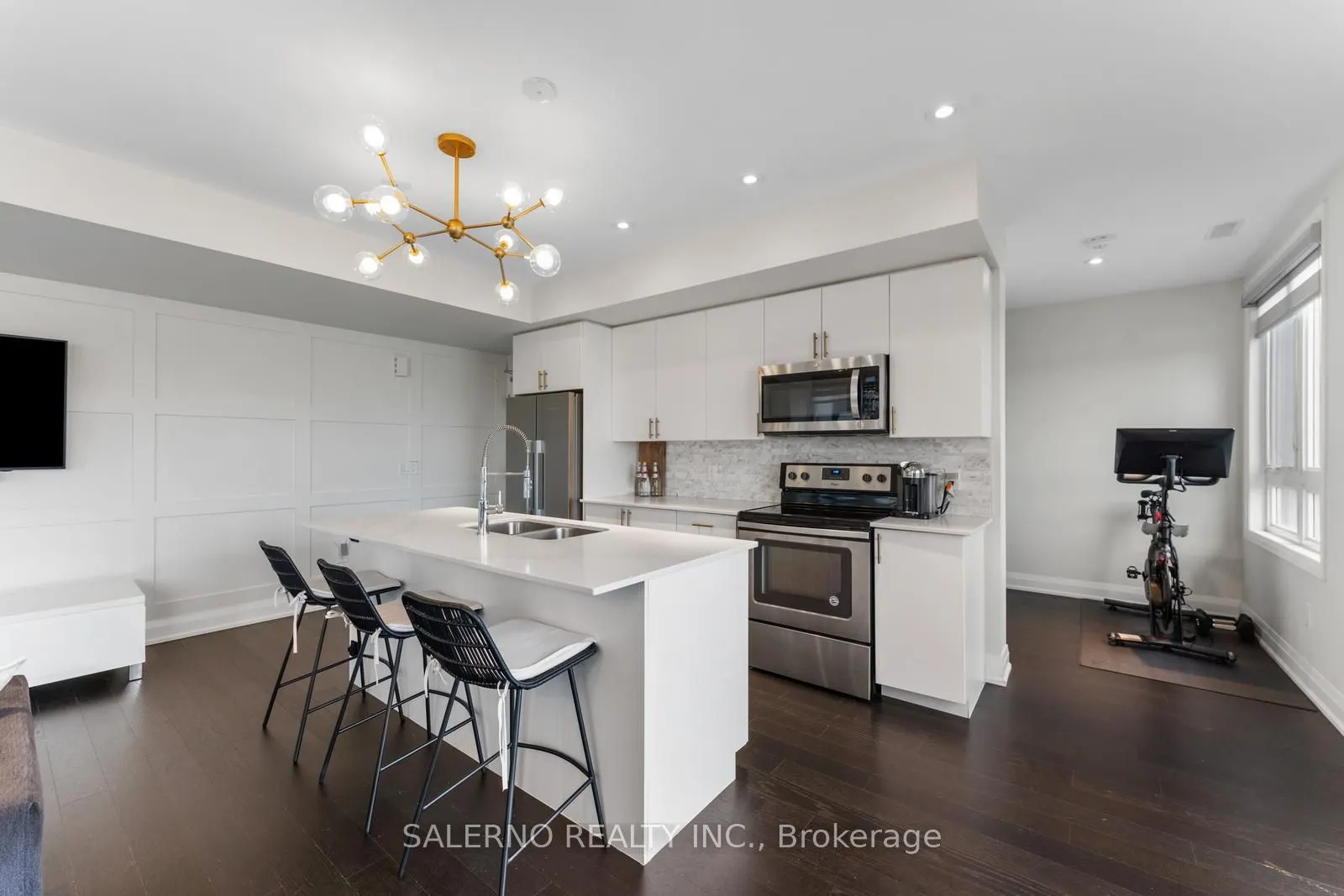 1206 Main Street E, #209