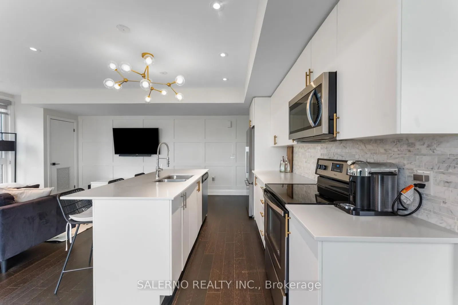 1206 Main Street E, #209