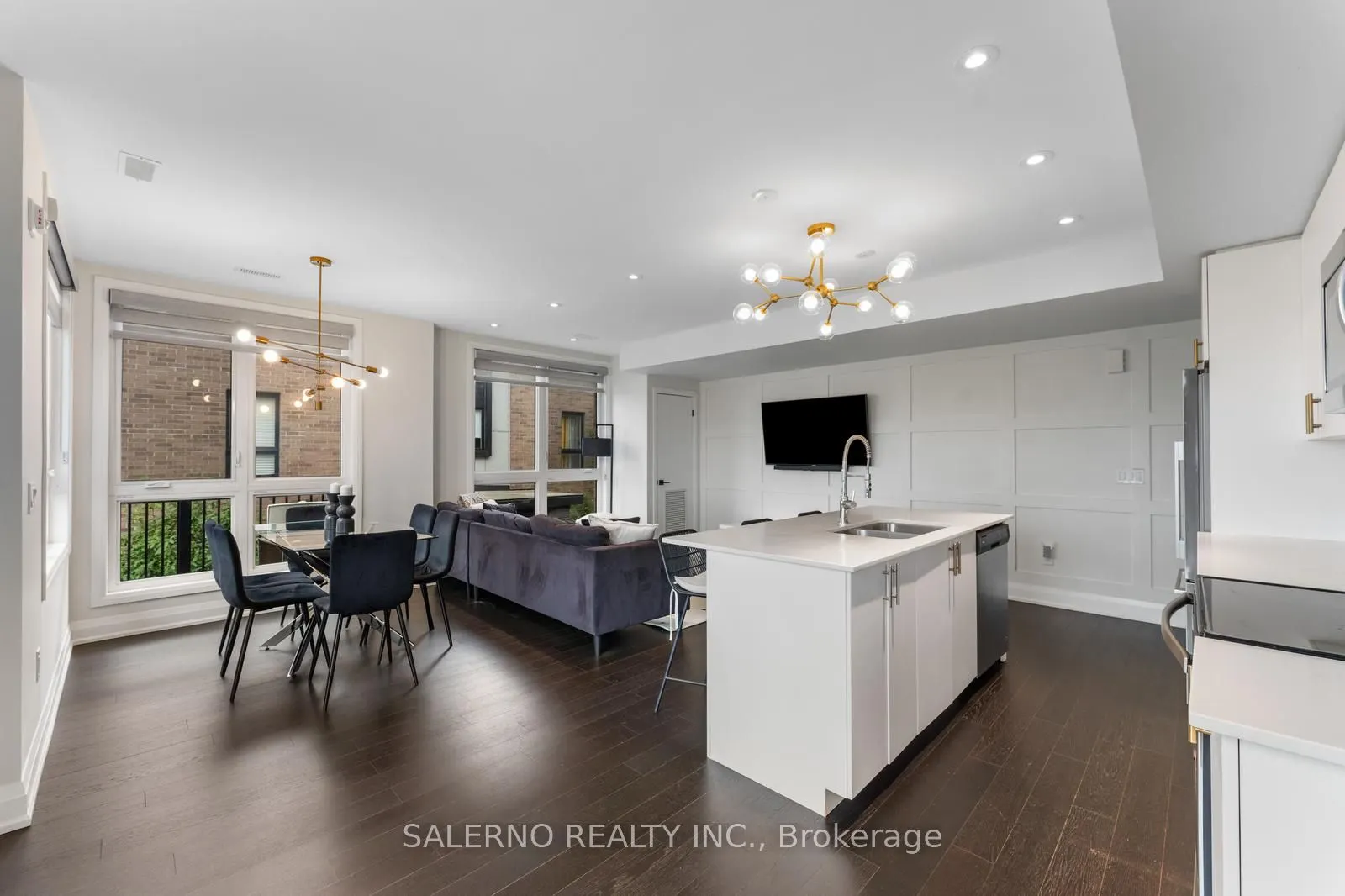 1206 Main Street E, #209