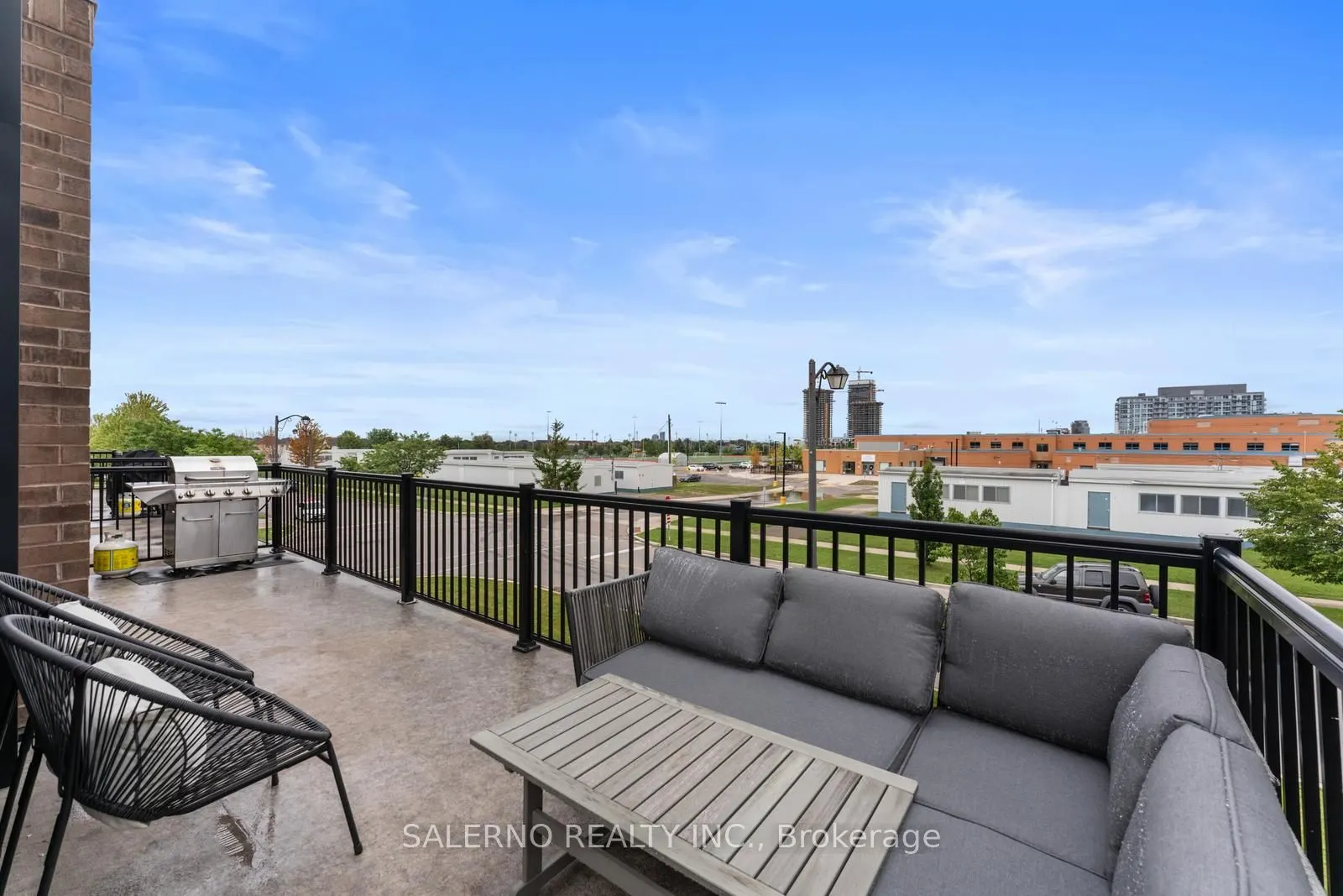 1206 Main Street E, #209