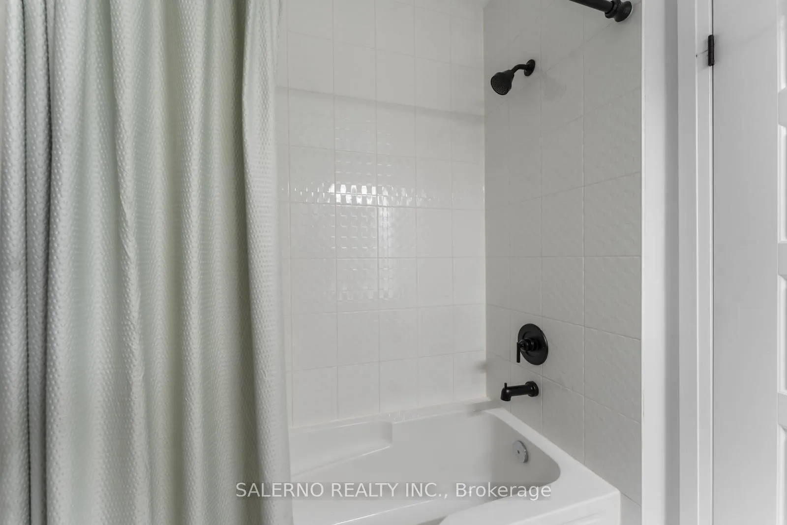 1206 Main Street E, #209