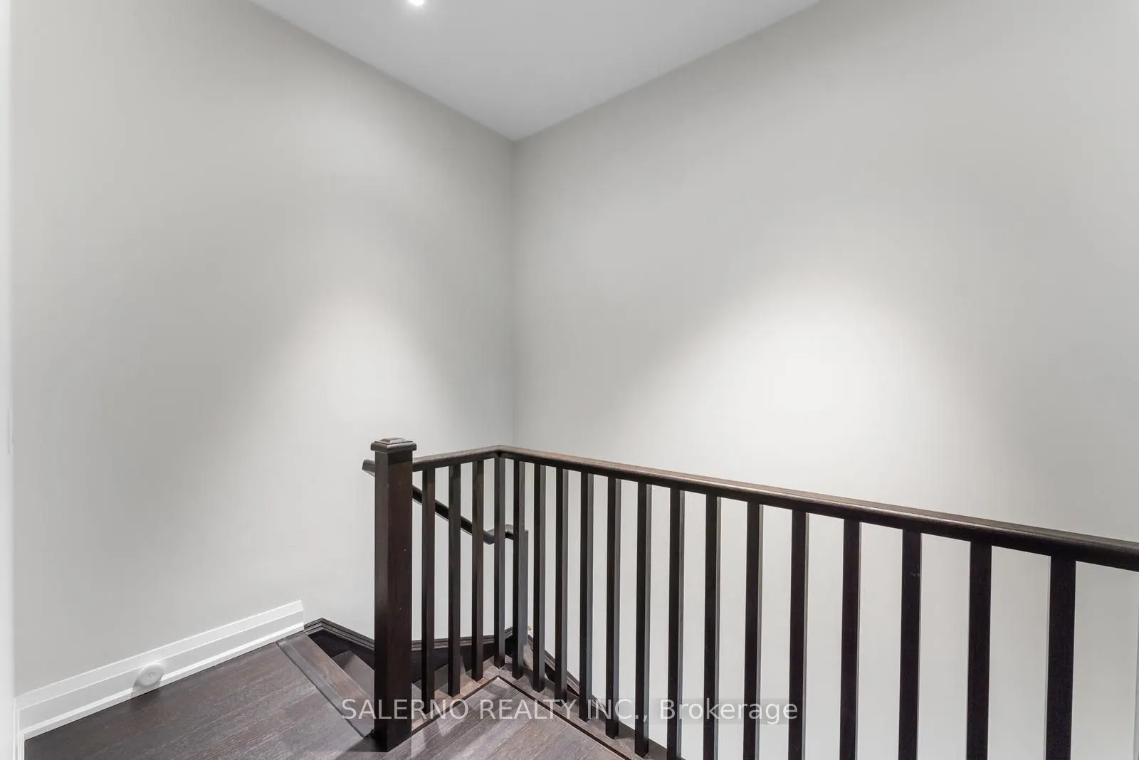 1206 Main Street E, #209