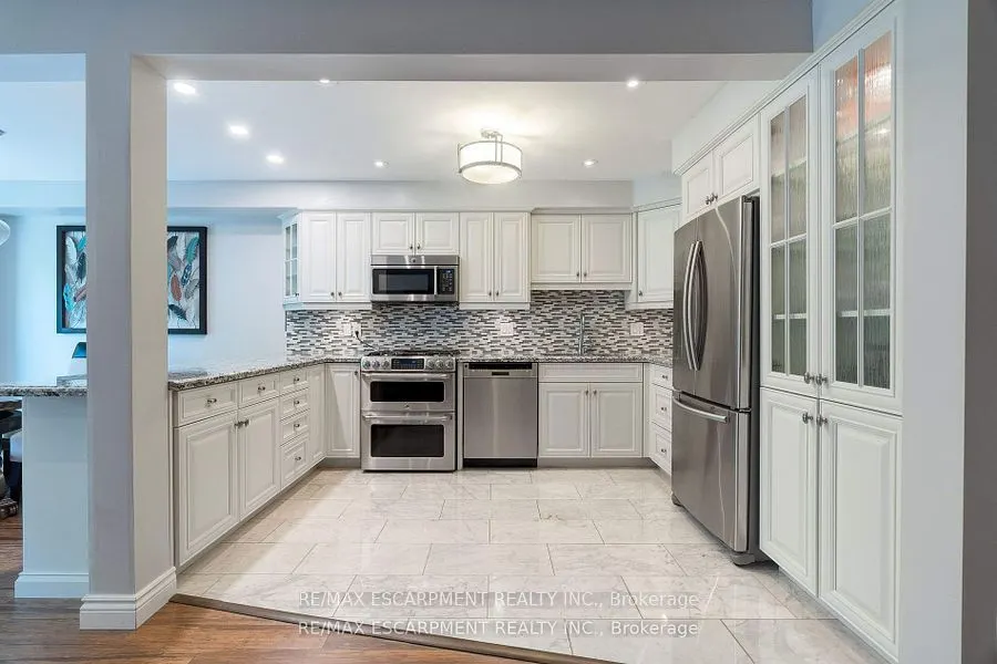 2151 Walkers Line, #19