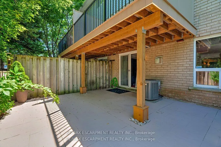 2151 Walkers Line, #19