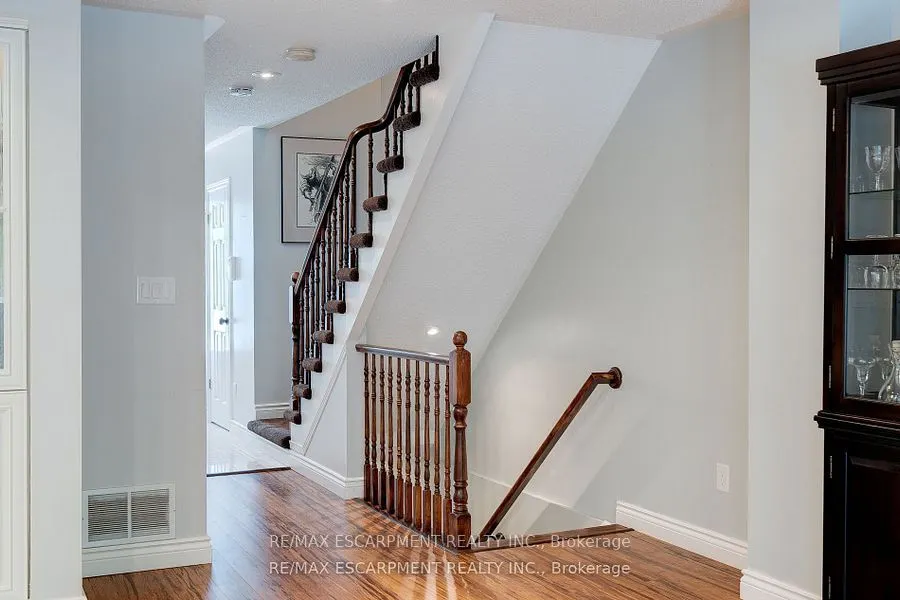 2151 Walkers Line, #19