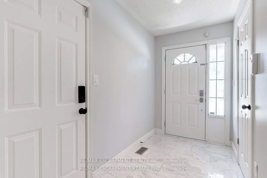 2151 Walkers Line, #19