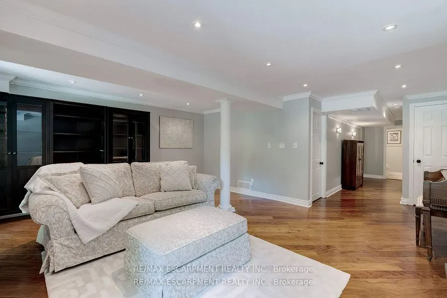 2151 Walkers Line, #19