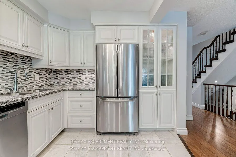 2151 Walkers Line, #19