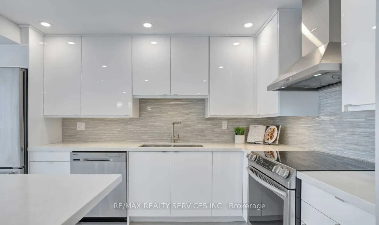 350 Webb Drive, #407