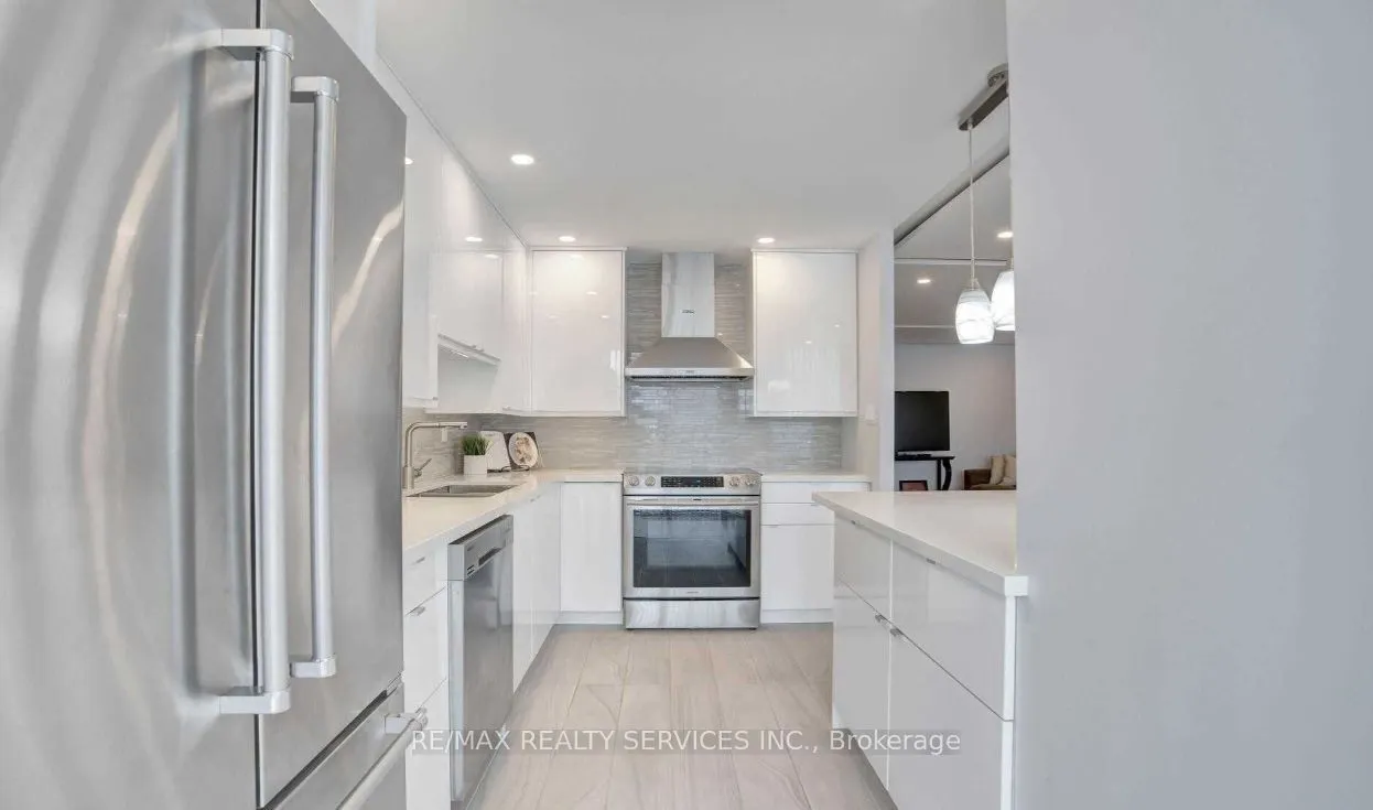 350 Webb Drive, #407