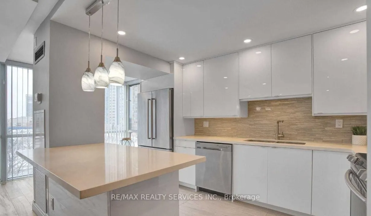 350 Webb Drive, #407