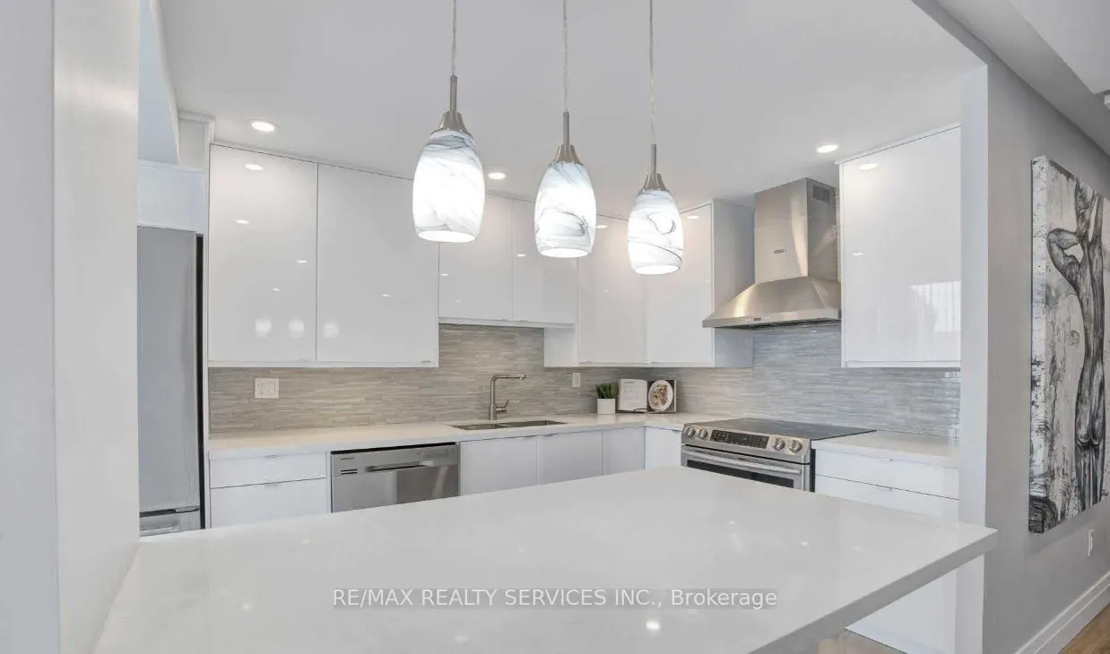 350 Webb Drive, #407