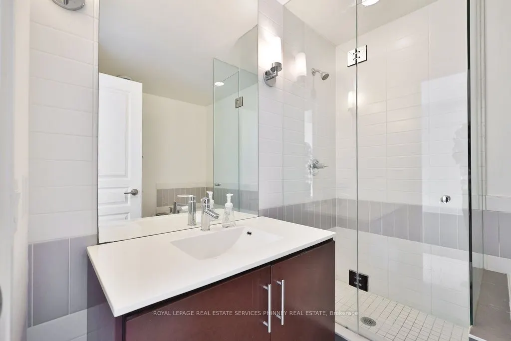 1 Hurontario Street, #1606