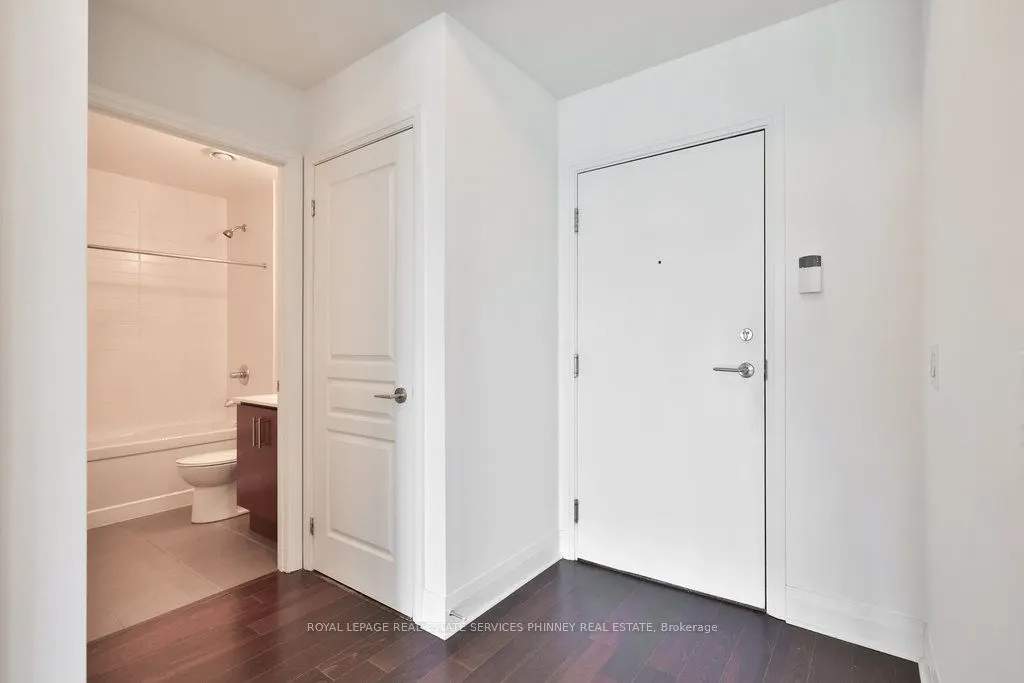 1 Hurontario Street, #1606
