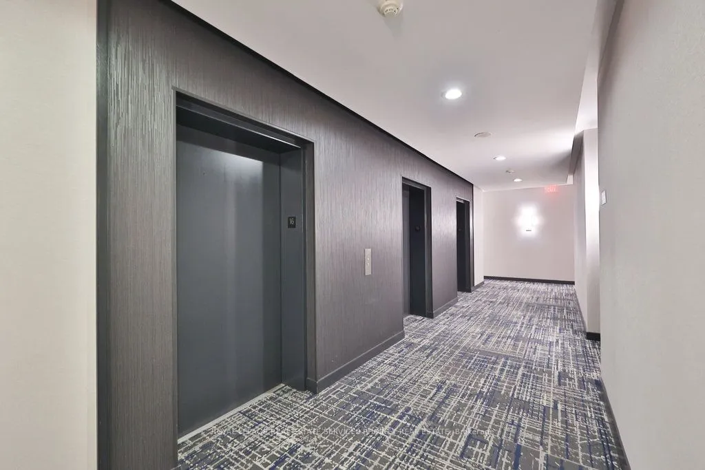 1 Hurontario Street, #1606