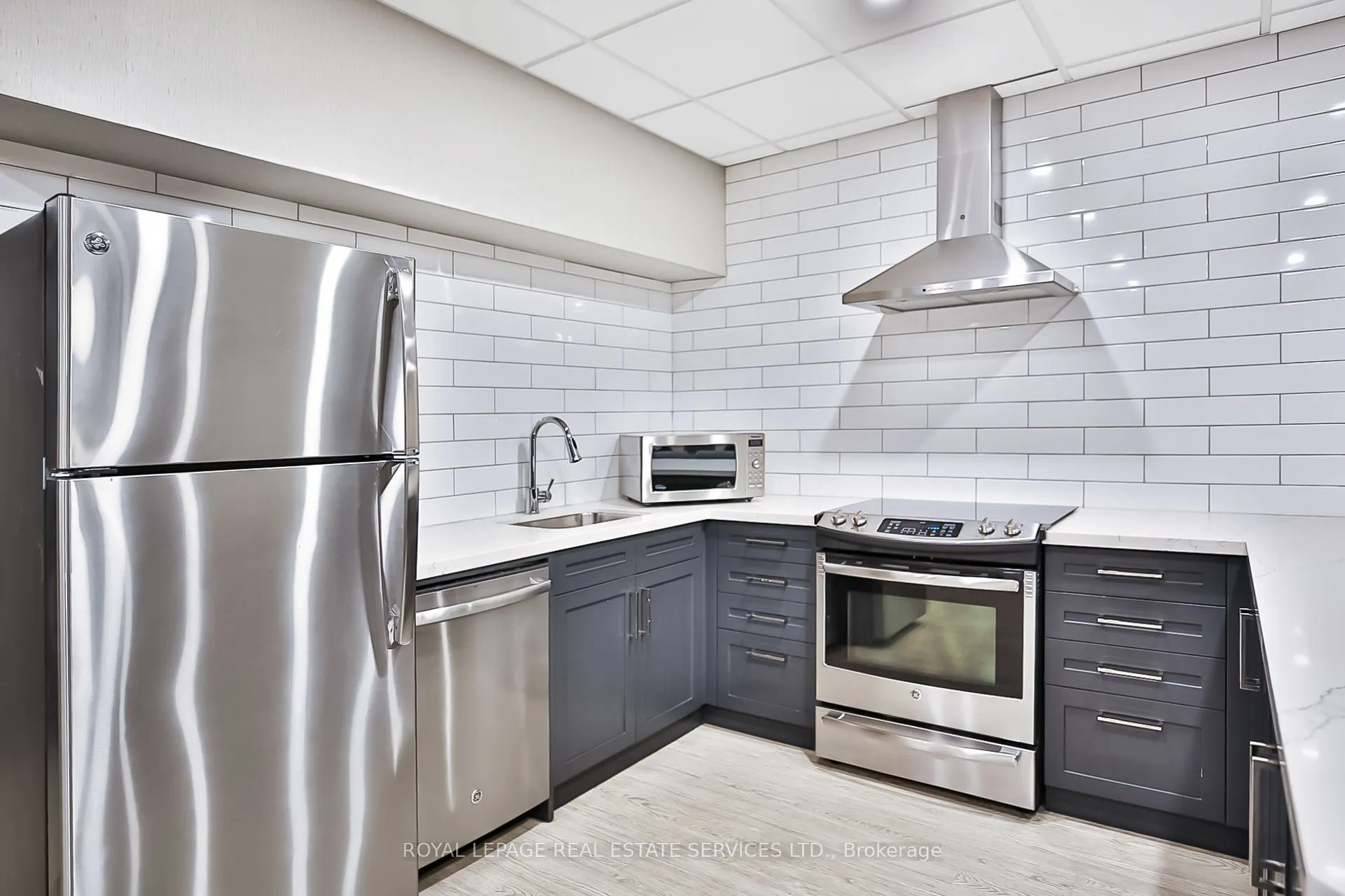 100 Quebec Avenue, #115