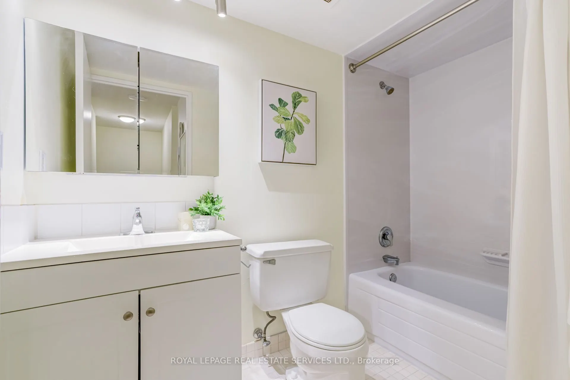 100 Quebec Avenue, #115