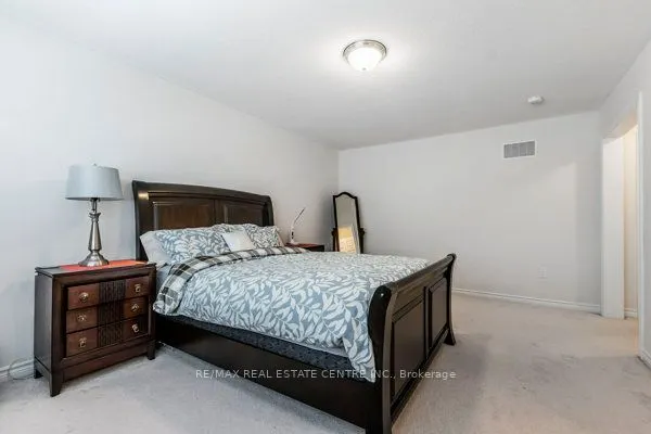 50 Royal Fern Crescent