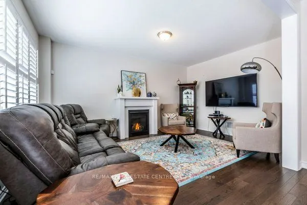 50 Royal Fern Crescent