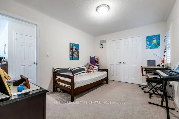 50 Royal Fern Crescent