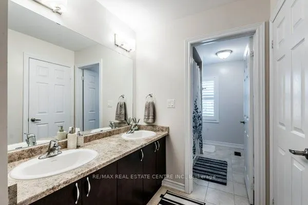 50 Royal Fern Crescent