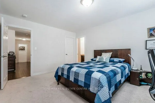 50 Royal Fern Crescent