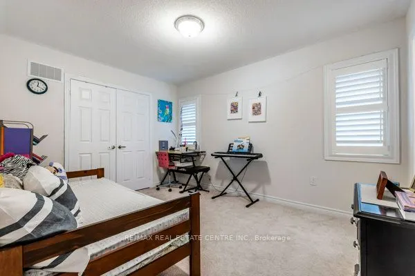 50 Royal Fern Crescent