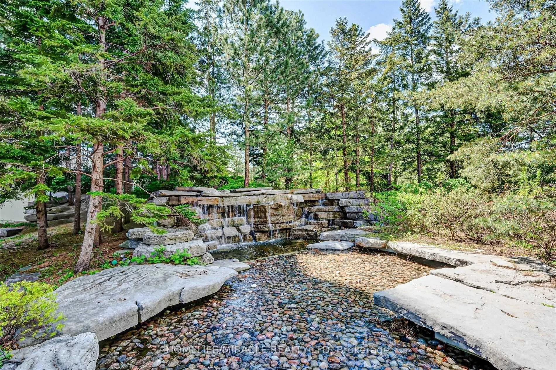 24 Hanover Road, #908
